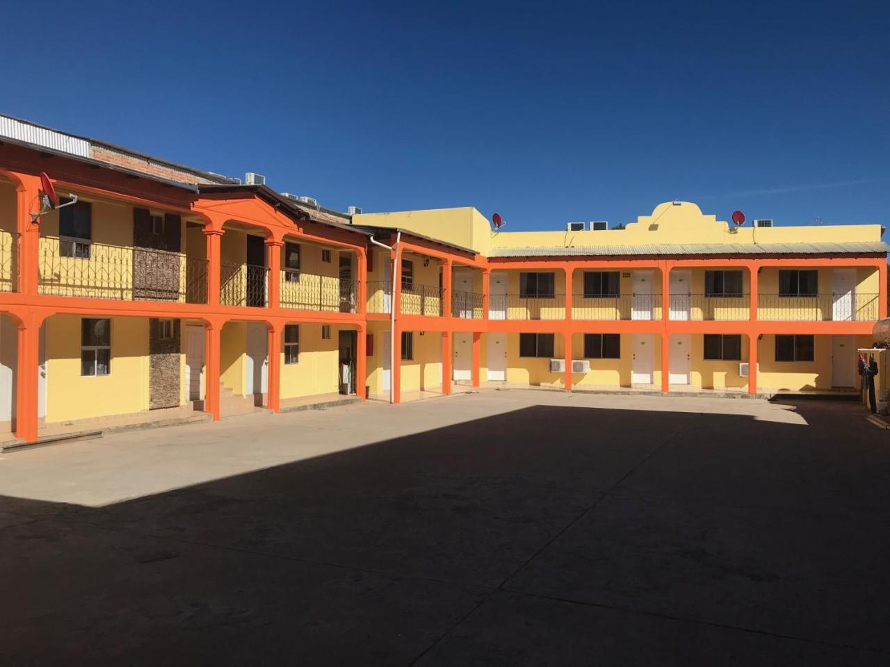 Hotel Los Pinos Bocoyna Exterior photo